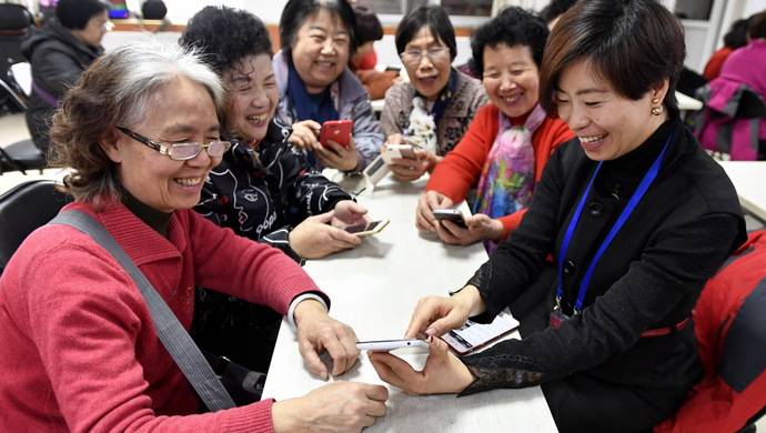 糖豆广场舞苹果电脑版:长期孤独的人过早死亡的概率比普通人高14%，上网能缓解老人的晚来孤独吗