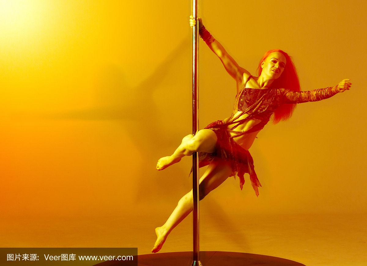 桌面跳舞女郎手机版(桌面跳舞女郎动态壁纸app)